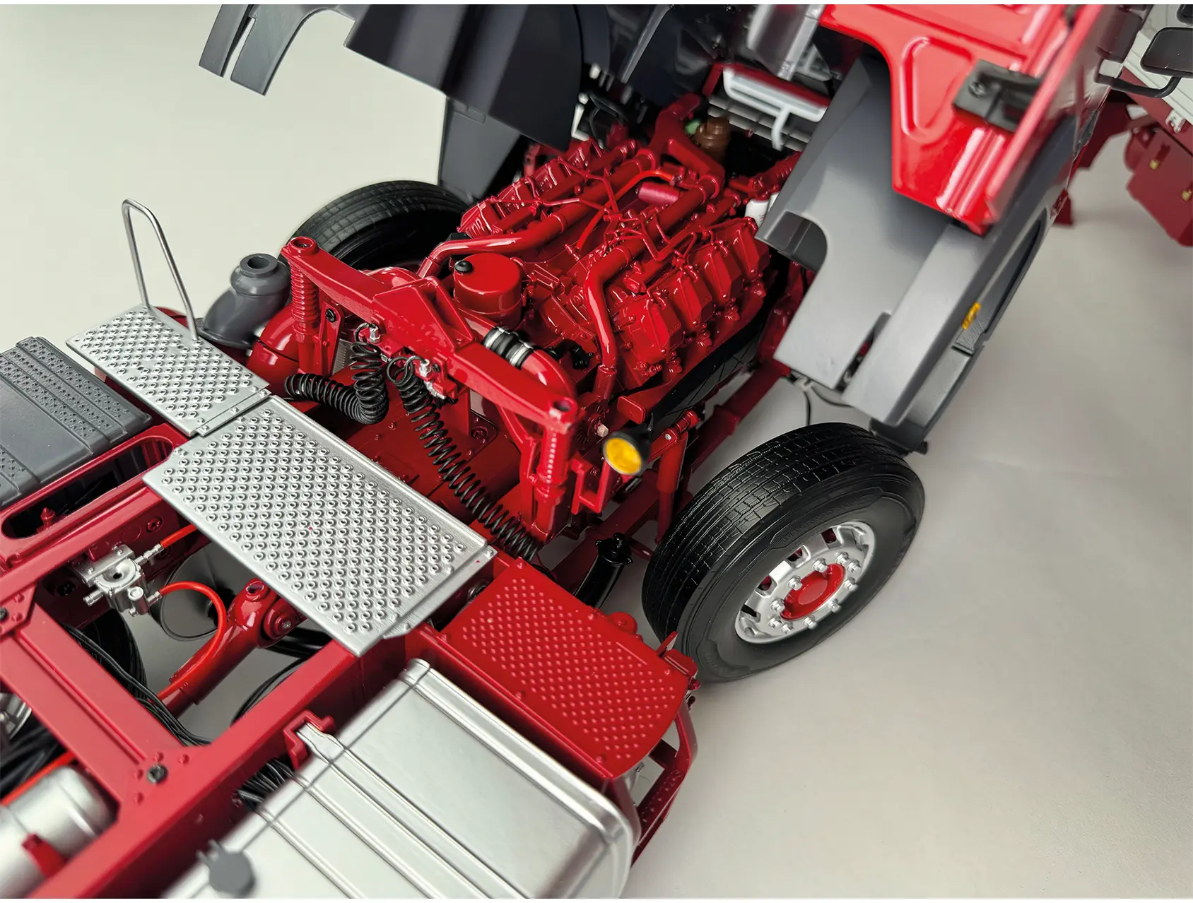 IVECO kippbare Anhänger-Seiten