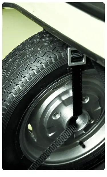 Trabant Kofferraum mit Reserverad